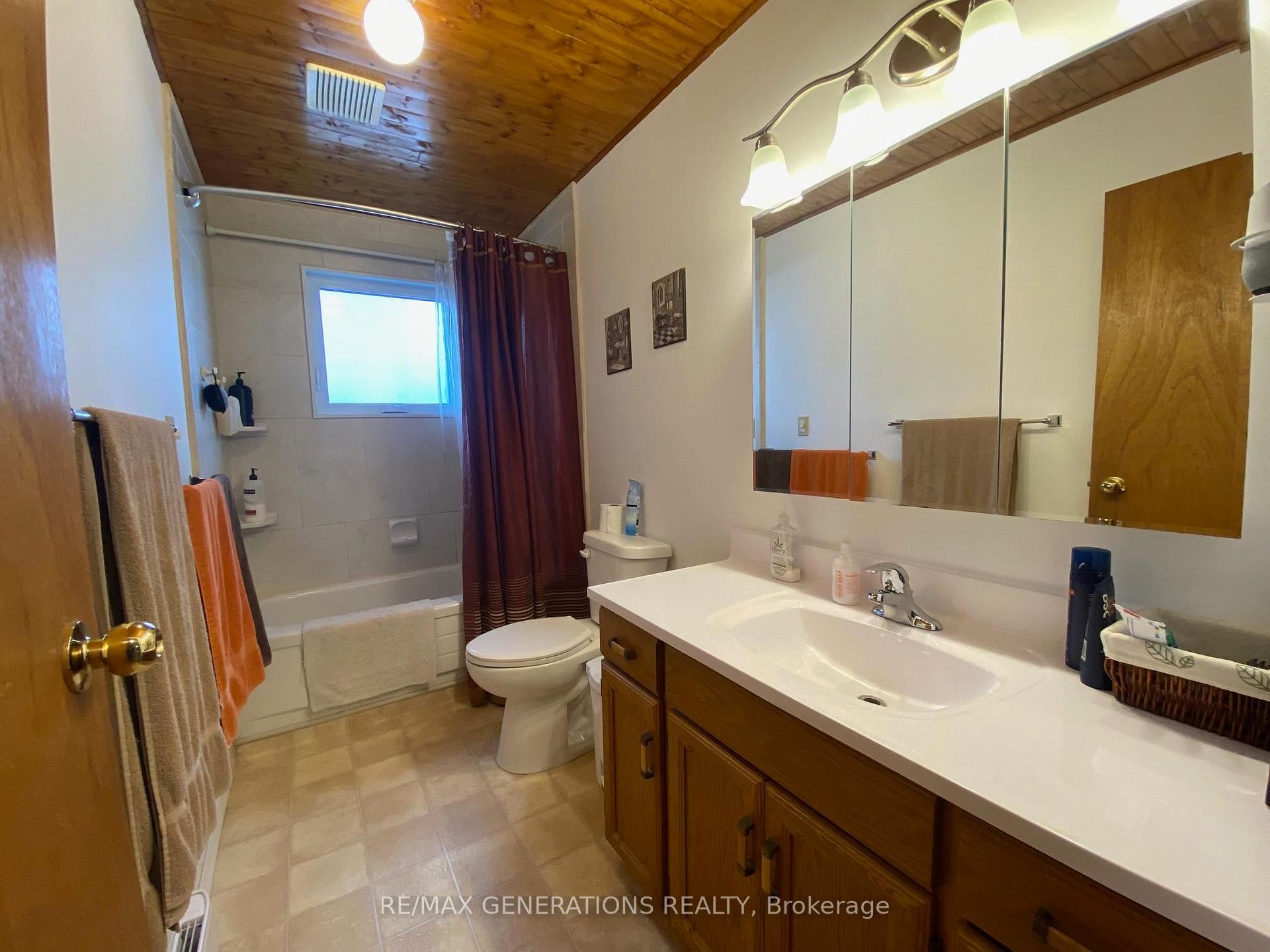 Photo 20 of 141 Sunset Drive, Schreiber — HOMEH