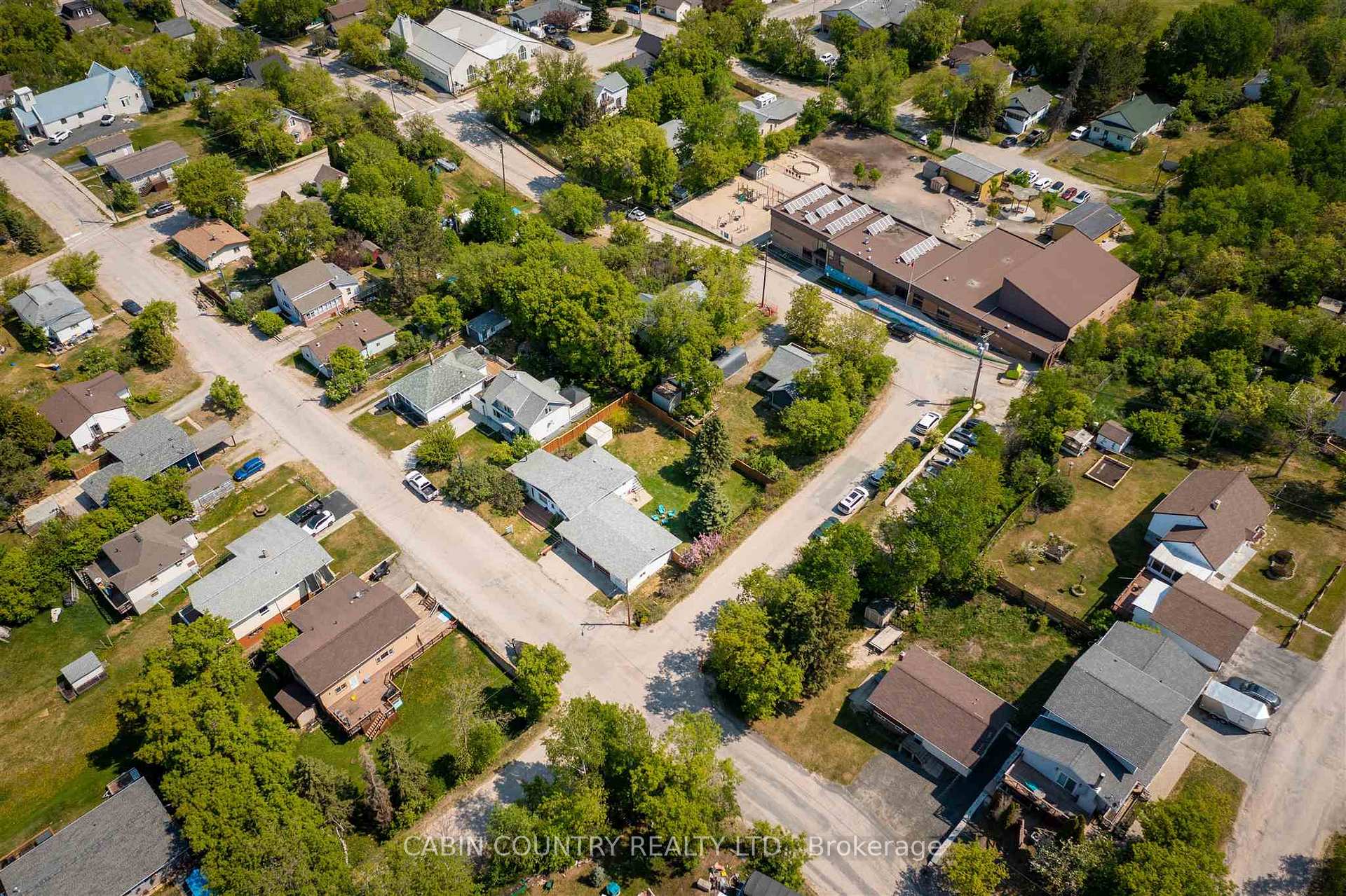 Photo 9 of 425 River Street, Kenora, Keewatin — HOMEH
