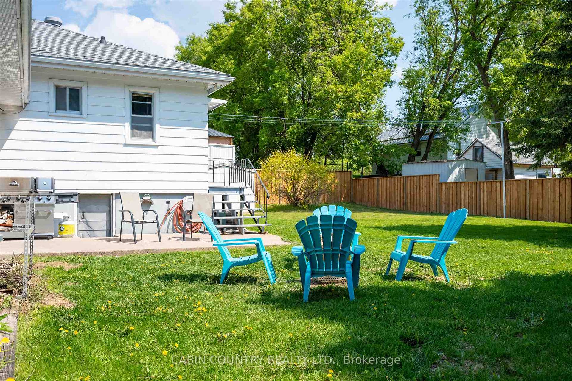 Photo 10 of 425 River Street, Kenora, Keewatin — HOMEH