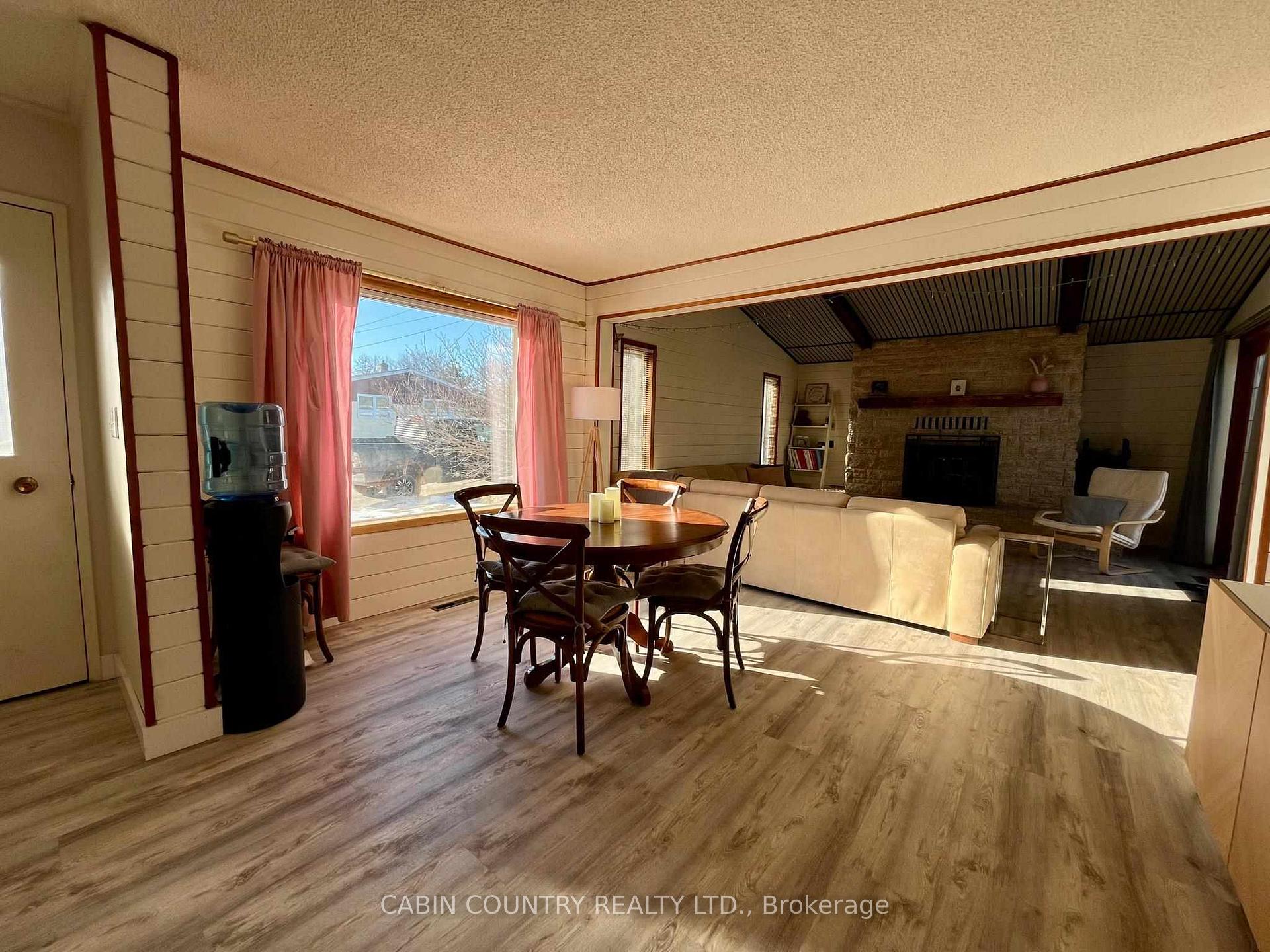 Photo 15 of 425 River Street, Kenora, Keewatin — HOMEH