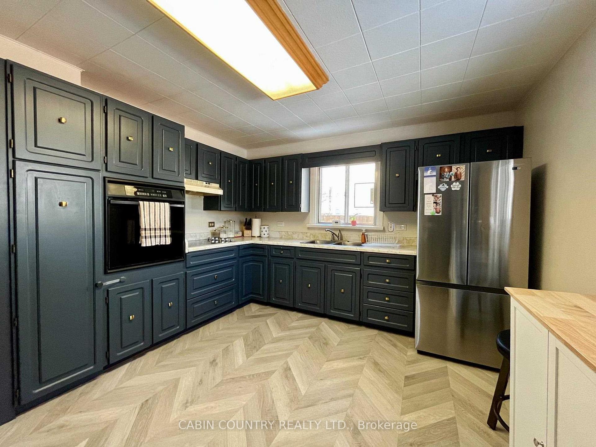 Photo 33 of 425 River Street, Kenora, Keewatin — HOMEH