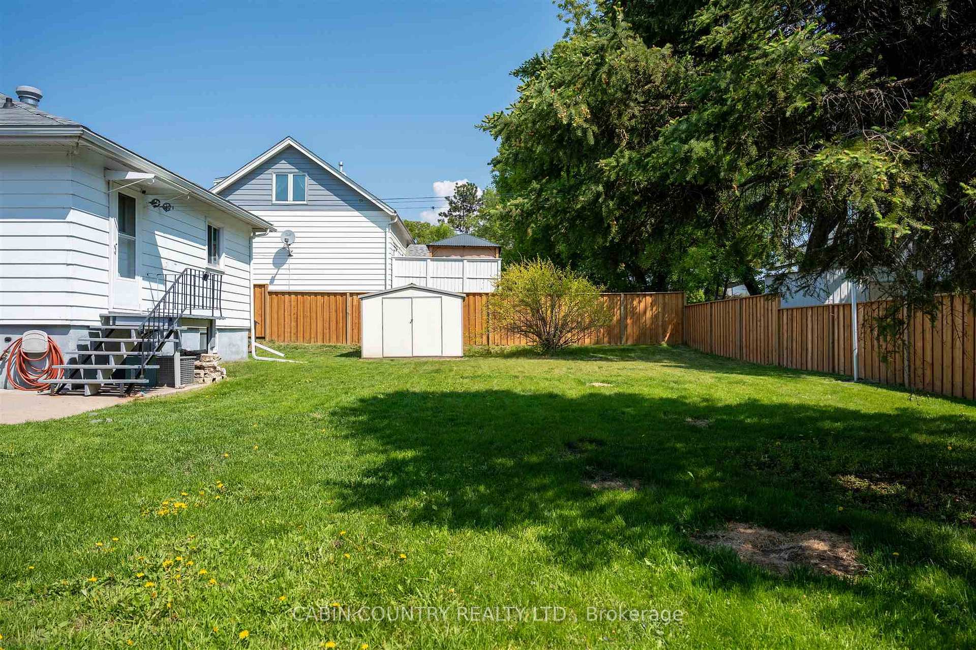 Photo 39 of 425 River Street, Kenora, Keewatin — HOMEH