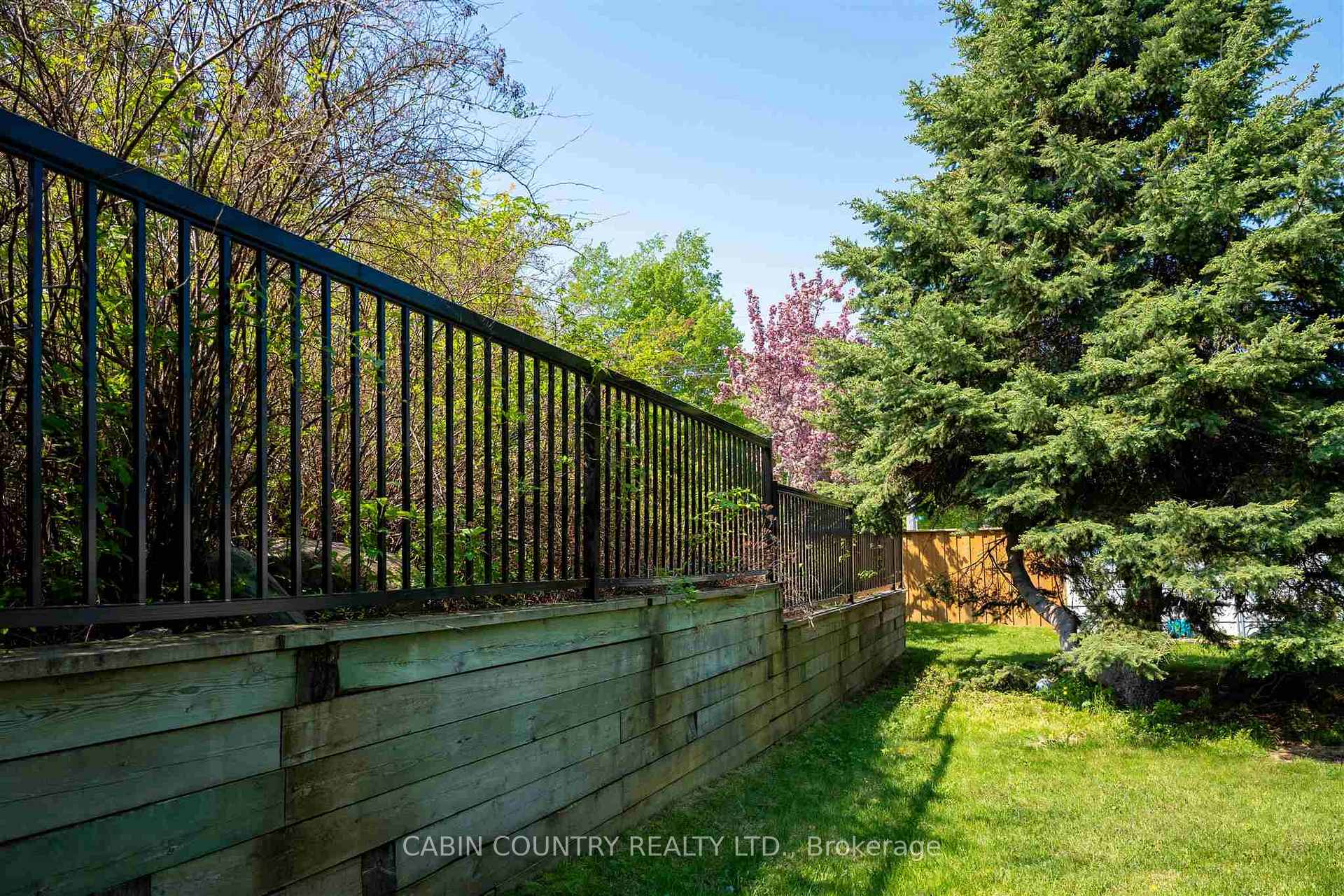 Photo 42 of 425 River Street, Kenora, Keewatin — HOMEH