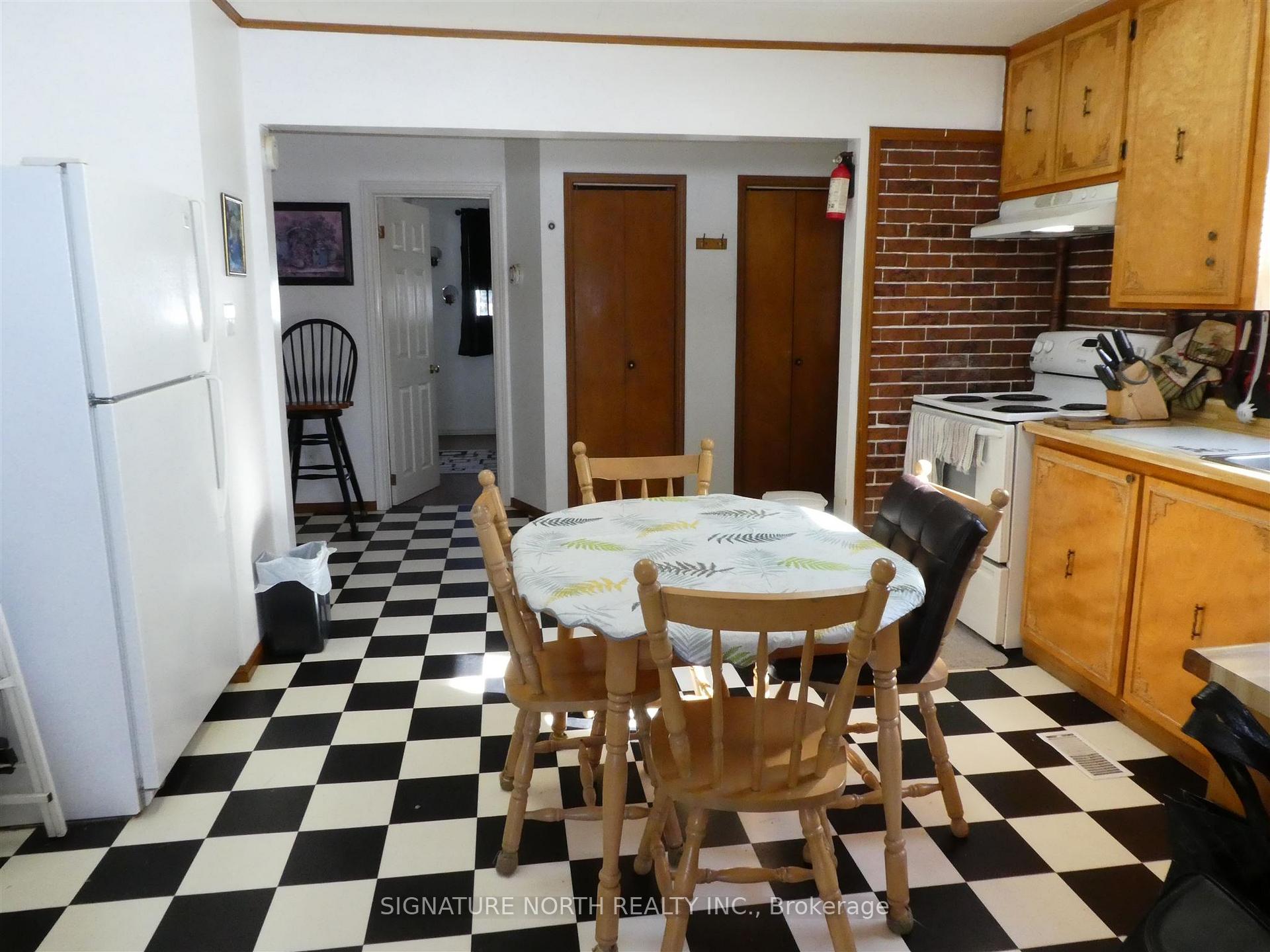 Photo 5 of 328 Ball Park Crescent, Greenstone — HOMEH