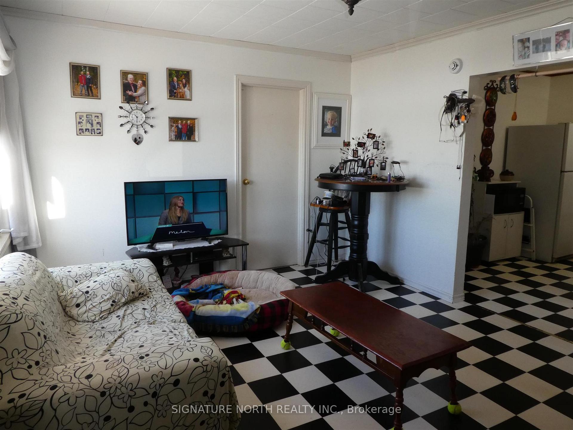 Photo 7 of 328 Ball Park Crescent, Greenstone — HOMEH