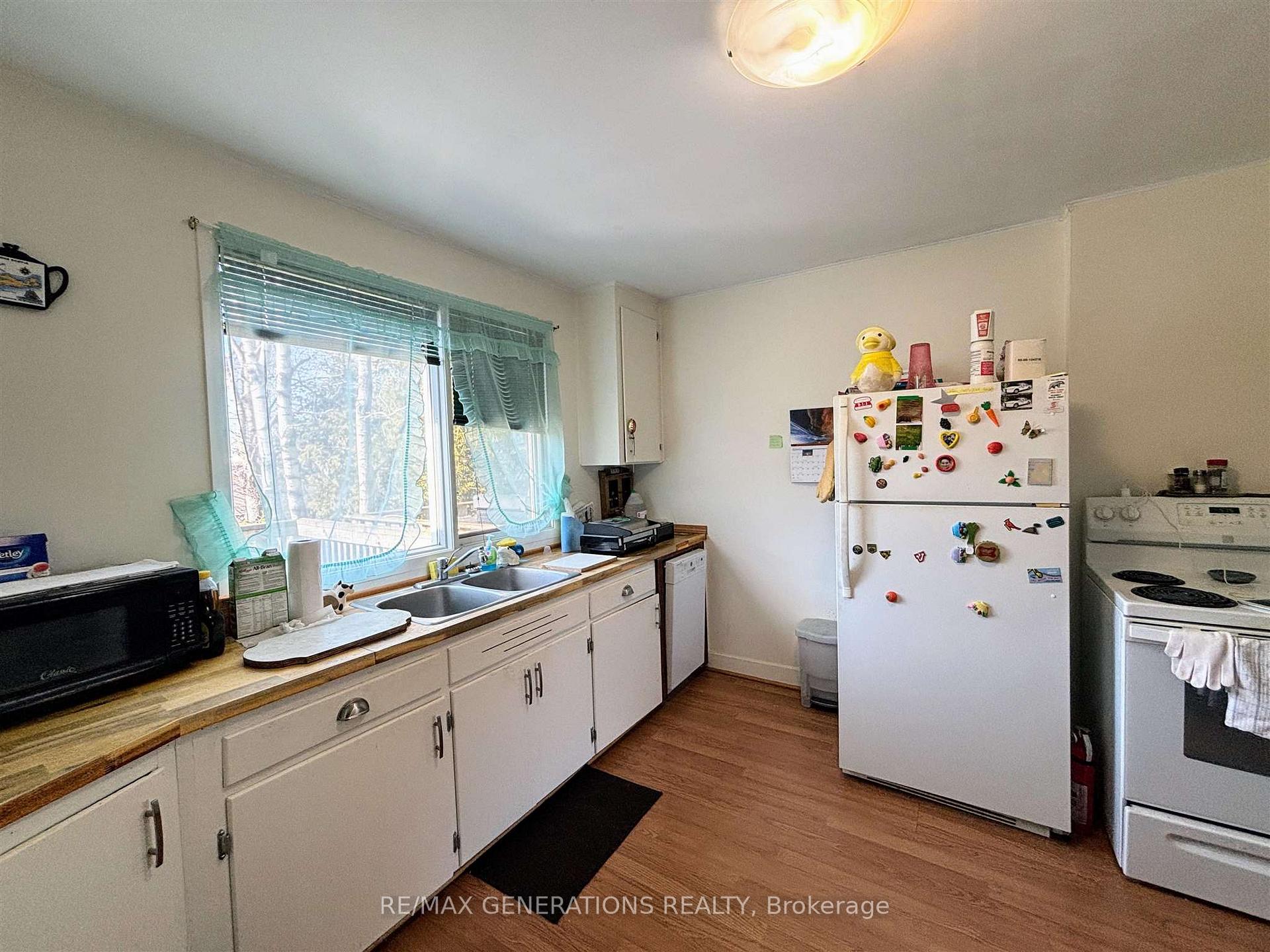 Photo 5 of 12 Brown Street, Marathon — HOMEH