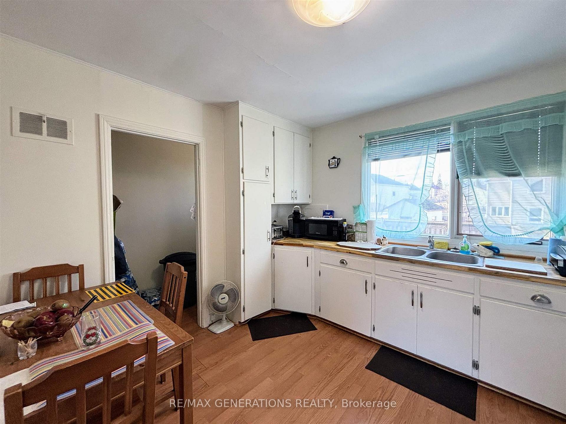 Photo 6 of 12 Brown Street, Marathon — HOMEH