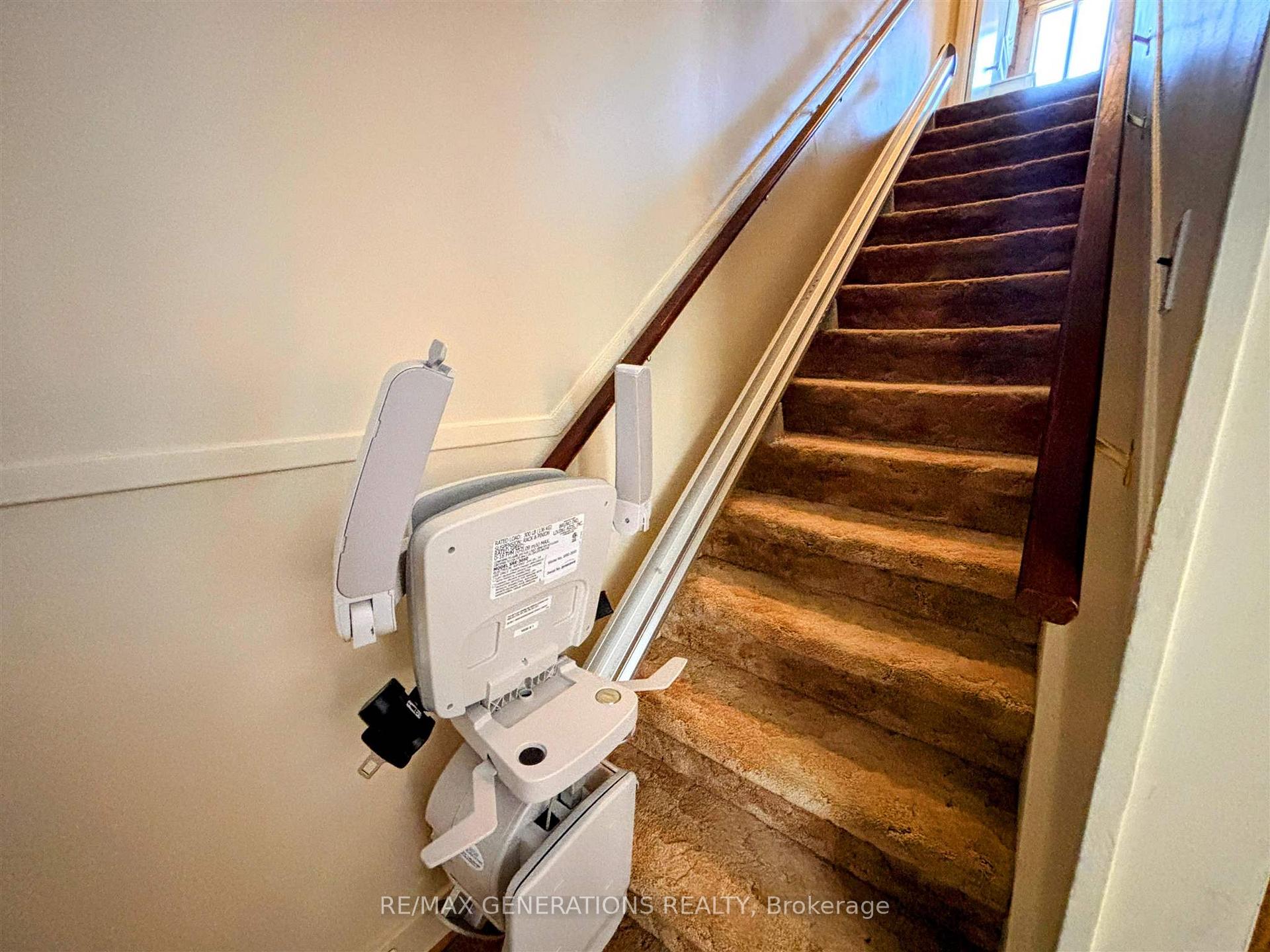 Photo 8 of 12 Brown Street, Marathon — HOMEH