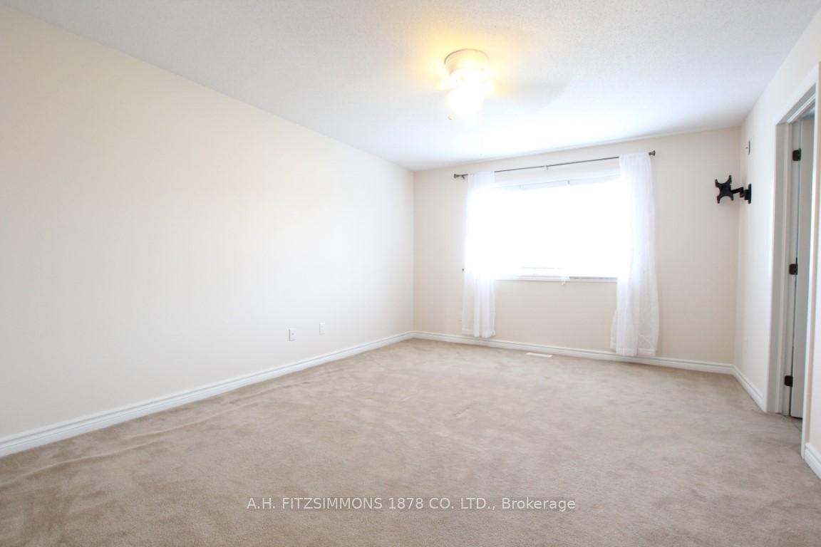 Photo 15 of 361 Glenbrae Avenue, Ottawa, Kanata - Morgan's Grant/South March — HOMEH