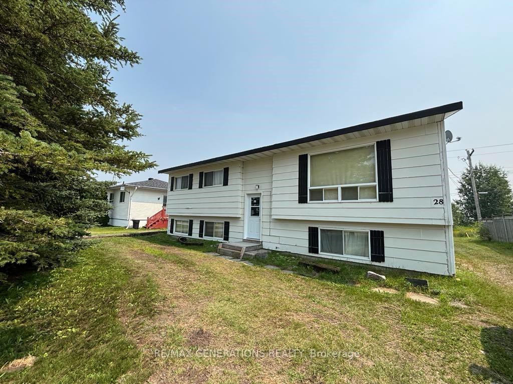Photo 1 of 28 Otter Avenue, Manitouwadge — HOMEH