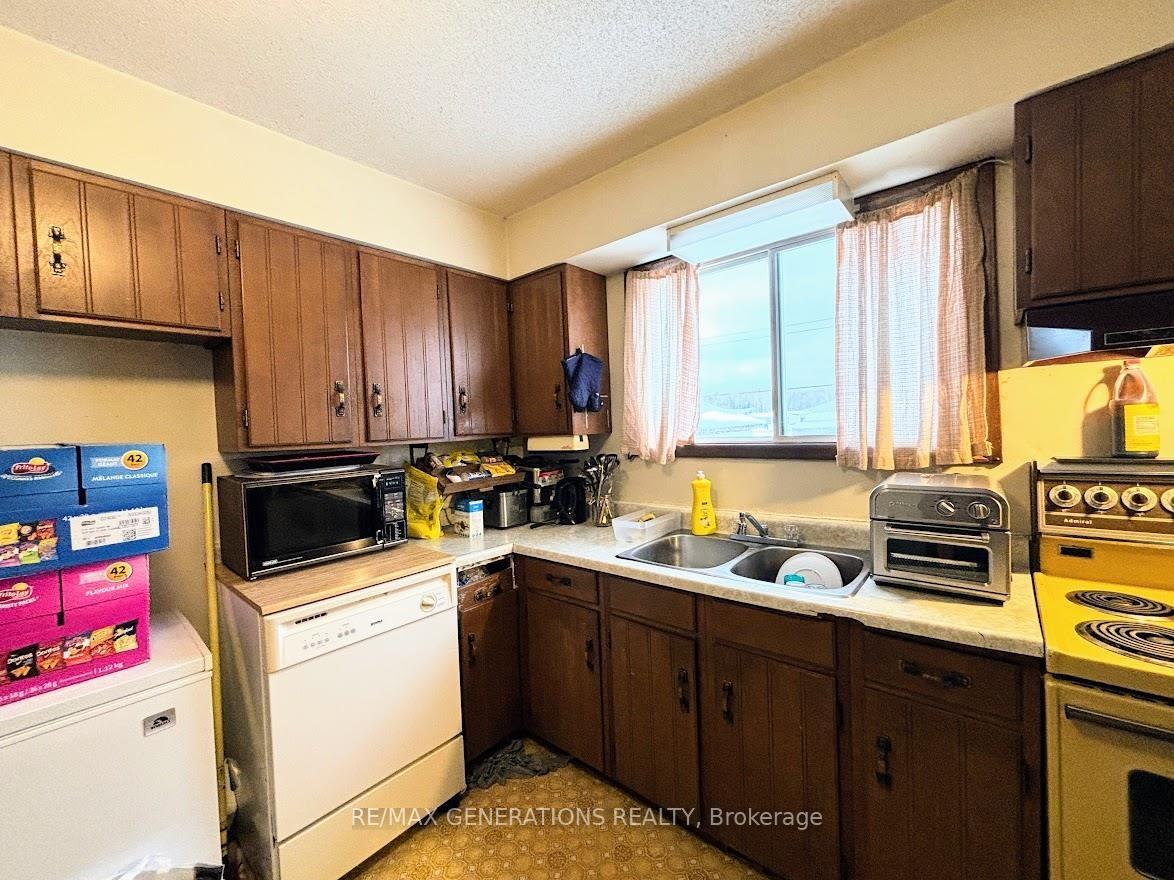 Photo 7 of 28 Otter Avenue, Manitouwadge — HOMEH