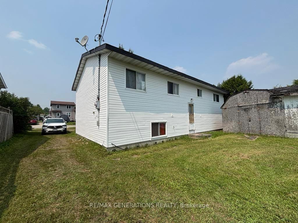 Photo 34 of 28 Otter Avenue, Manitouwadge — HOMEH