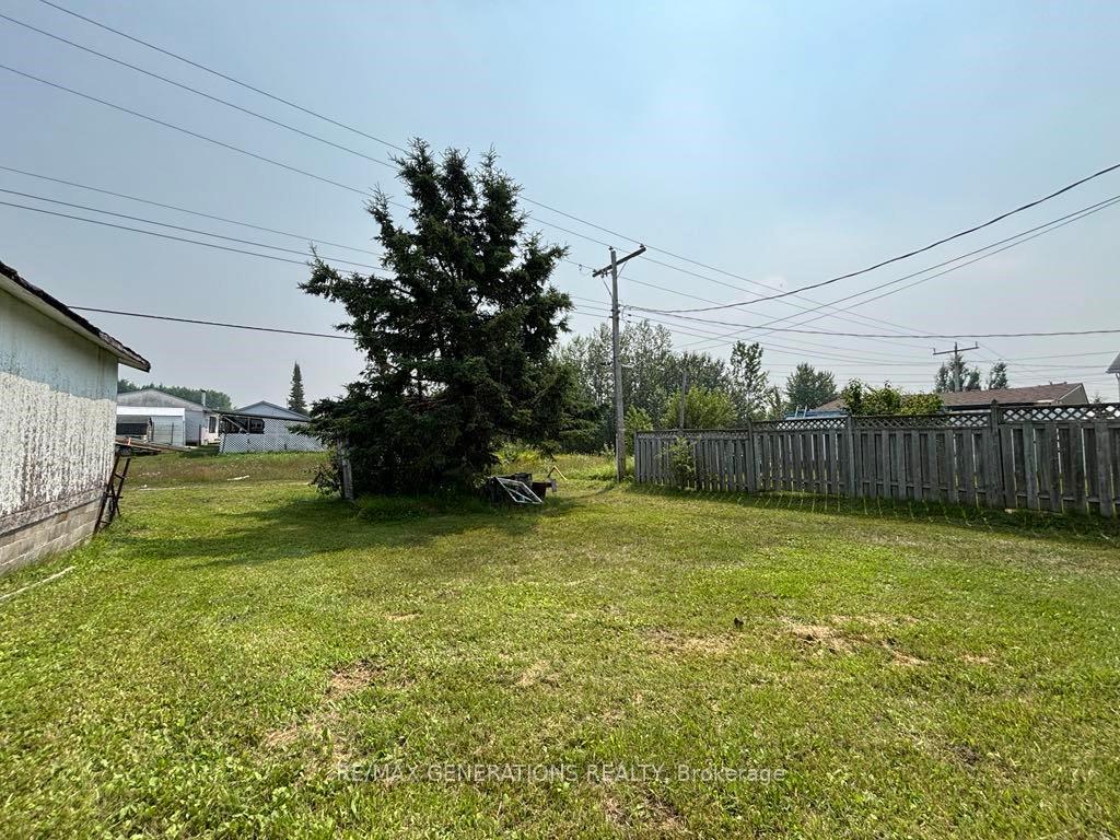 Photo 36 of 28 Otter Avenue, Manitouwadge — HOMEH