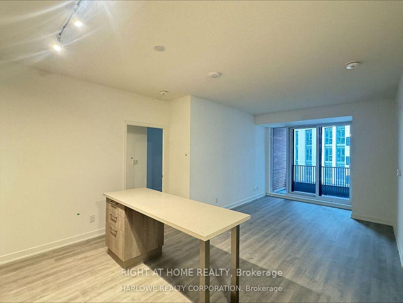 Photo 7 of Unit 930, 8119 Birchmount Road, Markham, Unionville — HOMEH