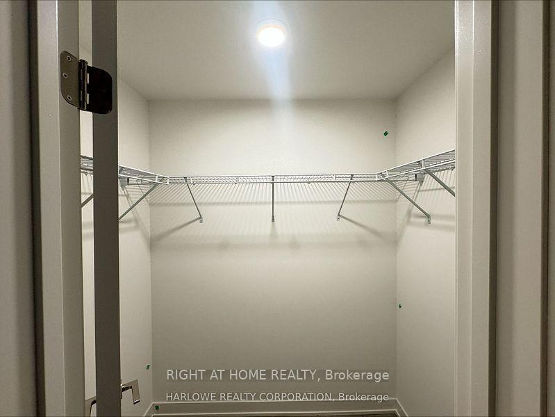 Photo 10 of Unit 930, 8119 Birchmount Road, Markham, Unionville — HOMEH