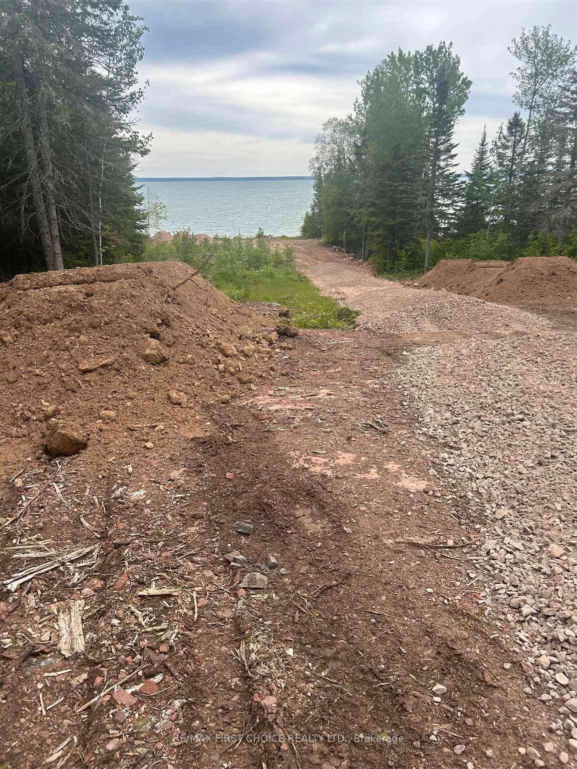 Photo 2 of 717 Grann Drive, Shuniah — HOMEH