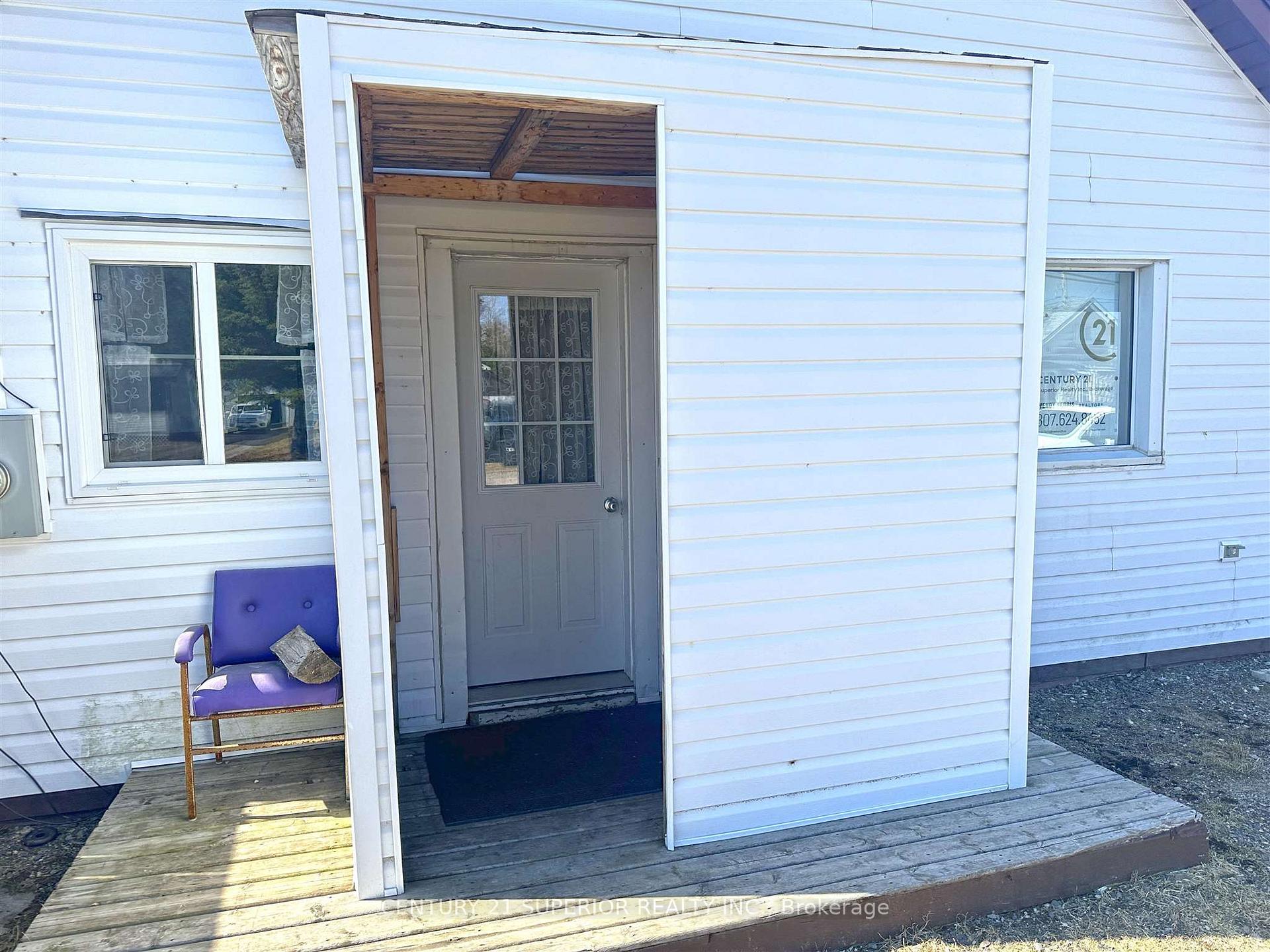Photo 2 of 107 Third Ave NE, Greenstone — HOMEH
