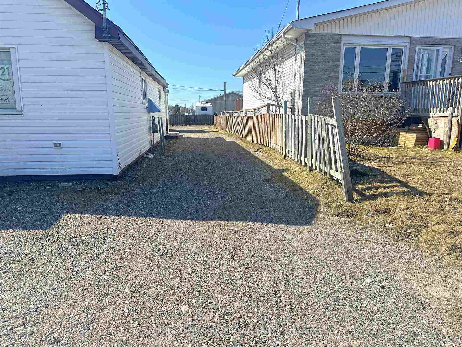 Photo 3 of 107 Third Ave NE, Greenstone — HOMEH
