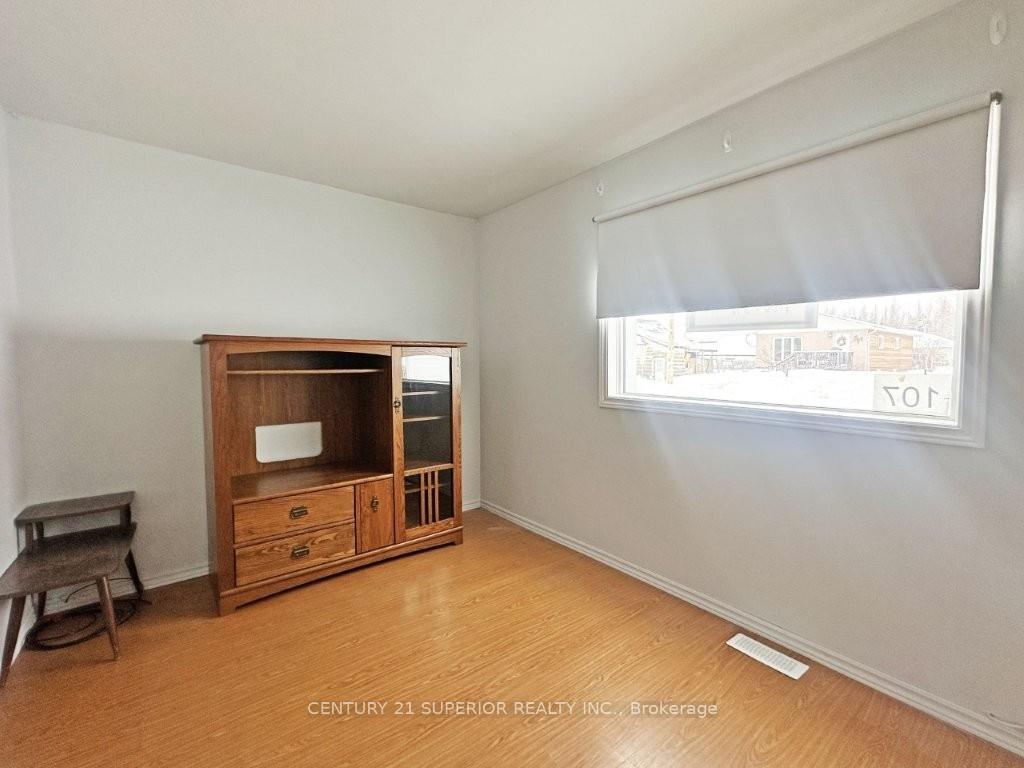 Photo 7 of 107 Third Ave NE, Greenstone — HOMEH