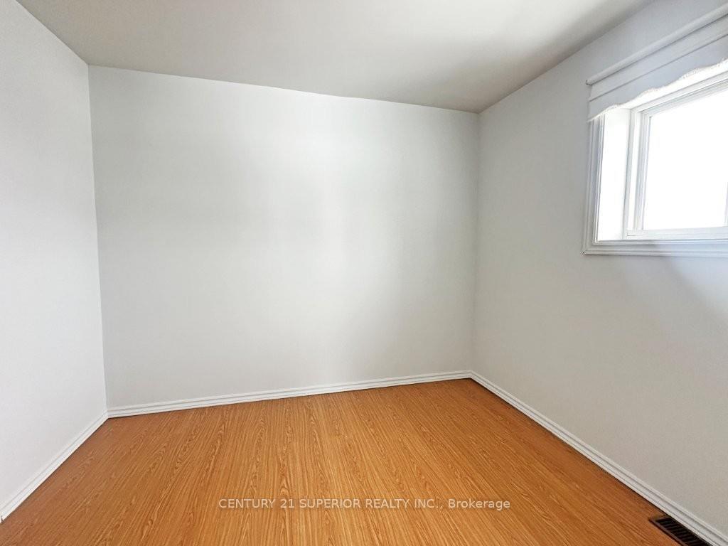 Photo 12 of 107 Third Ave NE, Greenstone — HOMEH