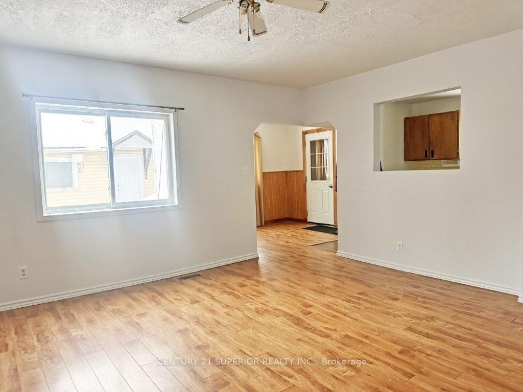 Photo 19 of 107 Third Ave NE, Greenstone — HOMEH