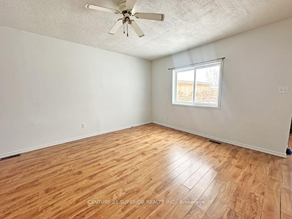 Photo 20 of 107 Third Ave NE, Greenstone — HOMEH