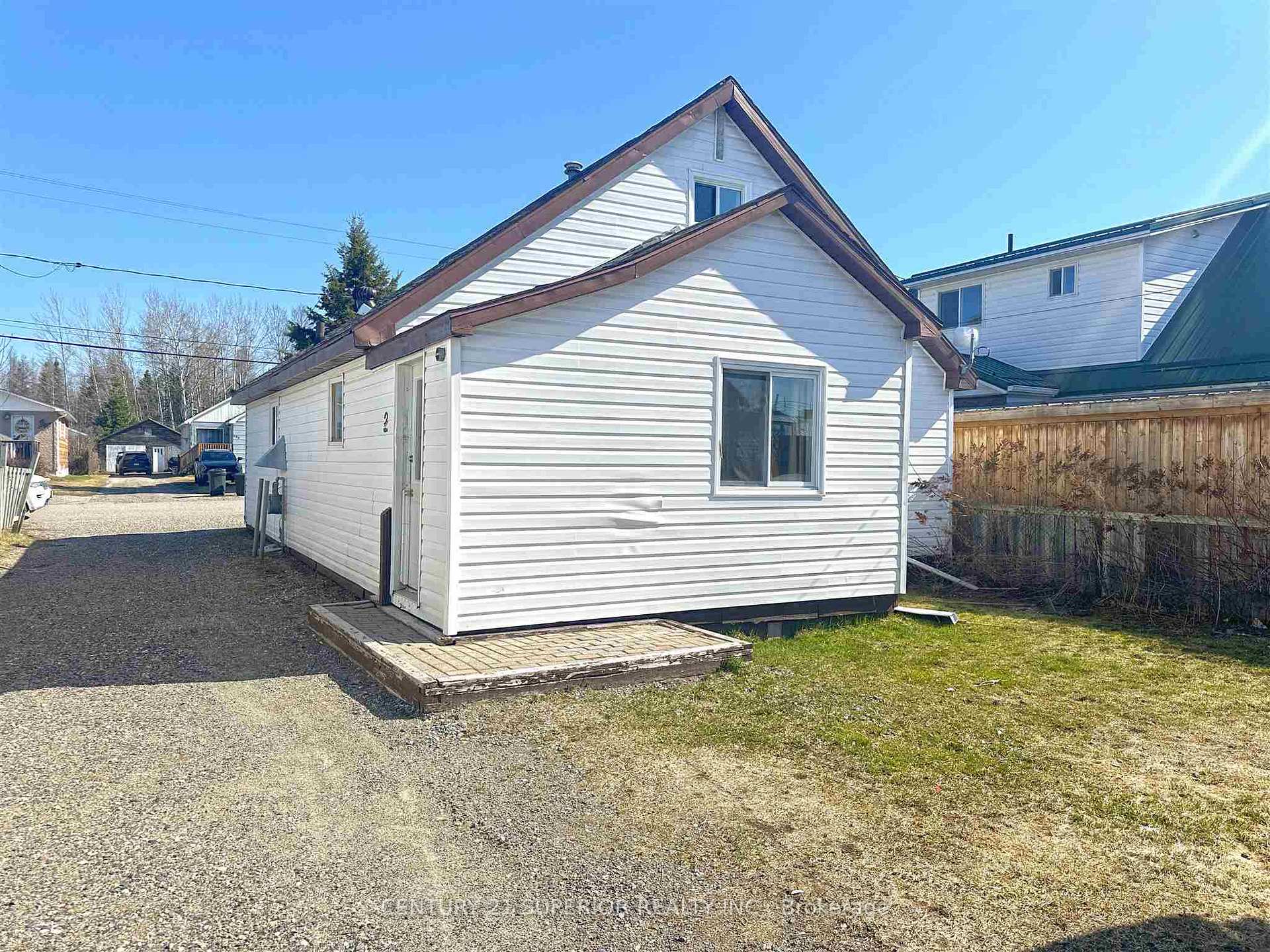 Photo 34 of 107 Third Ave NE, Greenstone — HOMEH