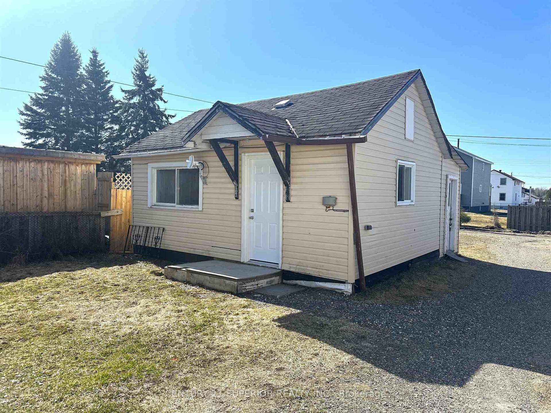 Photo 36 of 107 Third Ave NE, Greenstone — HOMEH