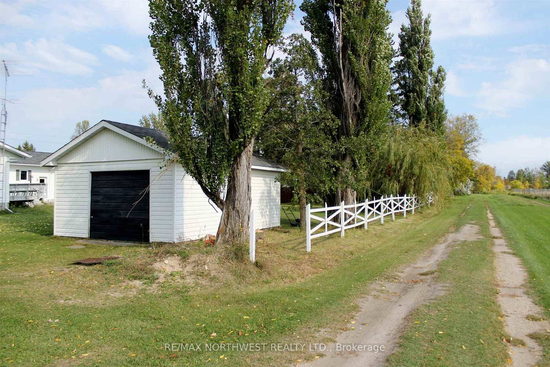 Photo 9 of 506 Atwood Ave, Rainy River — HOMEH
