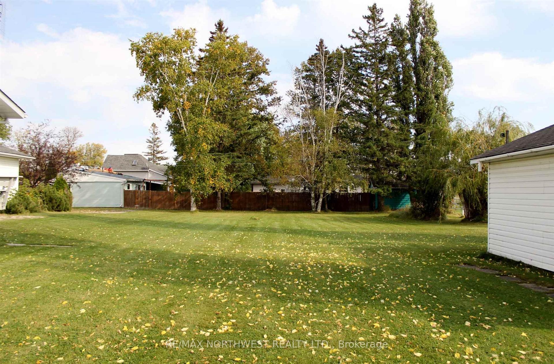 Photo 10 of 506 Atwood Ave, Rainy River — HOMEH