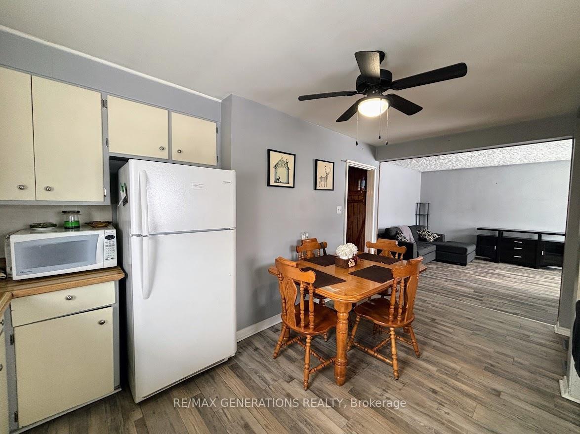 Photo 4 of 68 Neebig Avenue, Manitouwadge — HOMEH