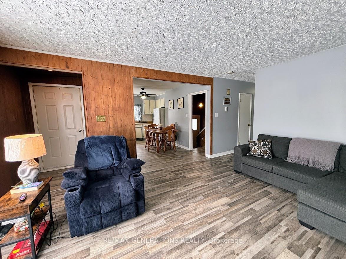 Photo 8 of 68 Neebig Avenue, Manitouwadge — HOMEH