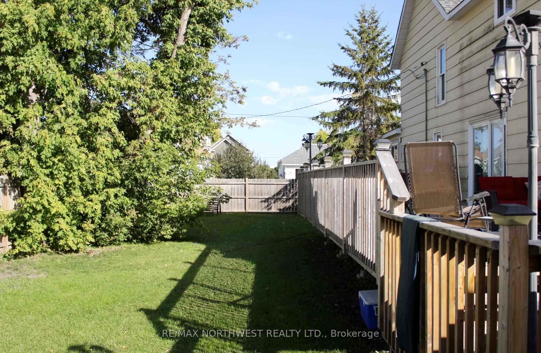 Photo 4 of 205 Second St, Rainy River — HOMEH