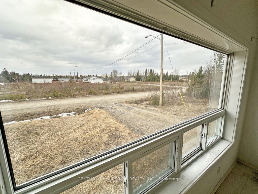 Photo 8 of 406 Mackie Drive, Greenstone — HOMEH