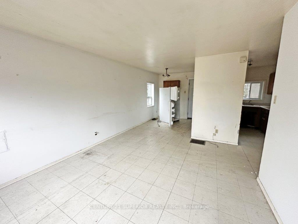 Photo 9 of 406 Mackie Drive, Greenstone — HOMEH