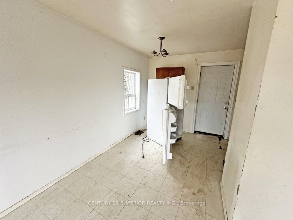 Photo 11 of 406 Mackie Drive, Greenstone — HOMEH