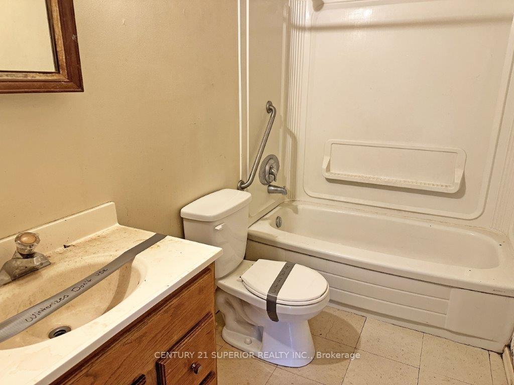 Photo 17 of 406 Mackie Drive, Greenstone — HOMEH