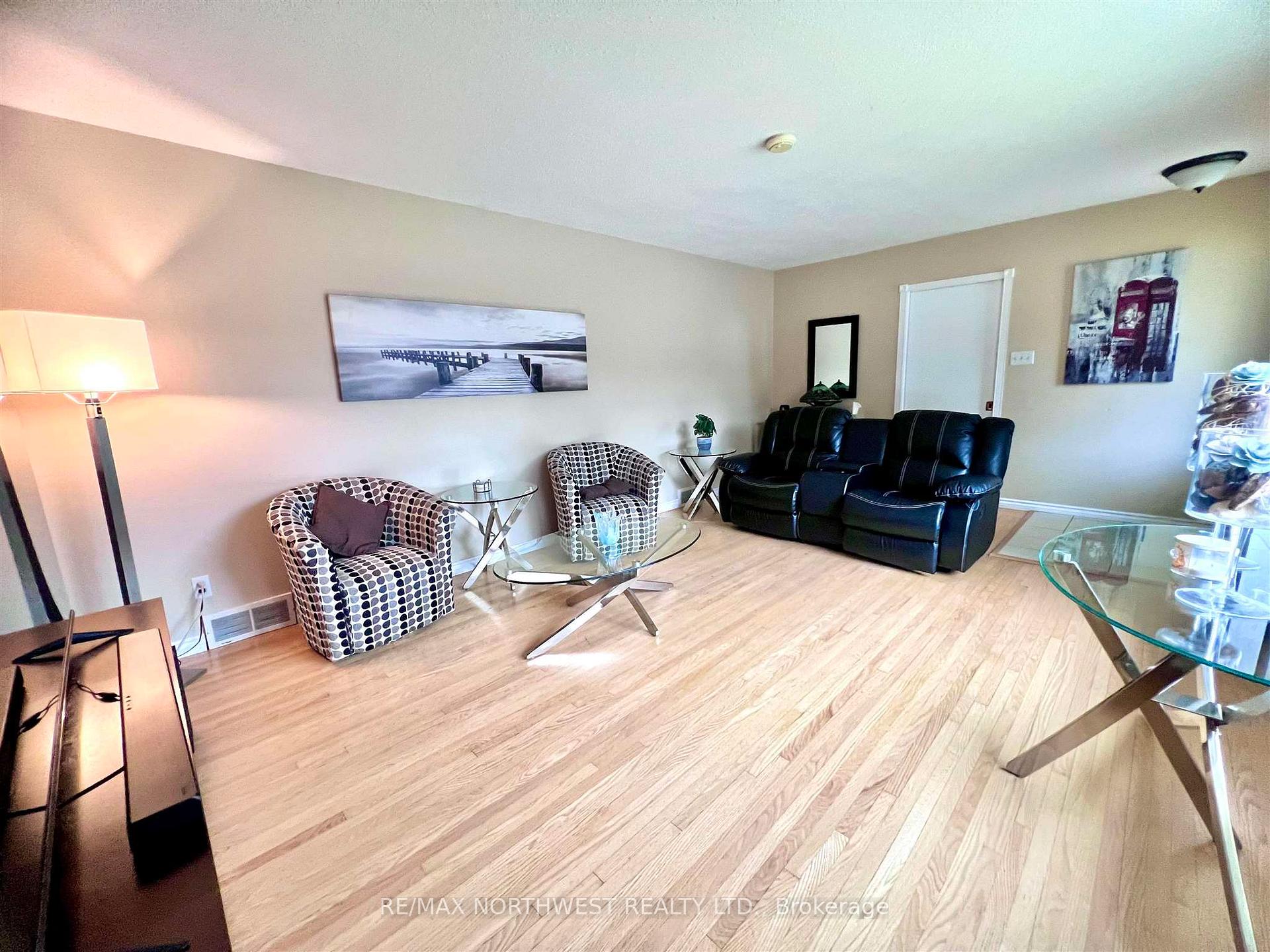 Photo 7 of 1352 Valley Drive, Kenora, Pinecrest — HOMEH