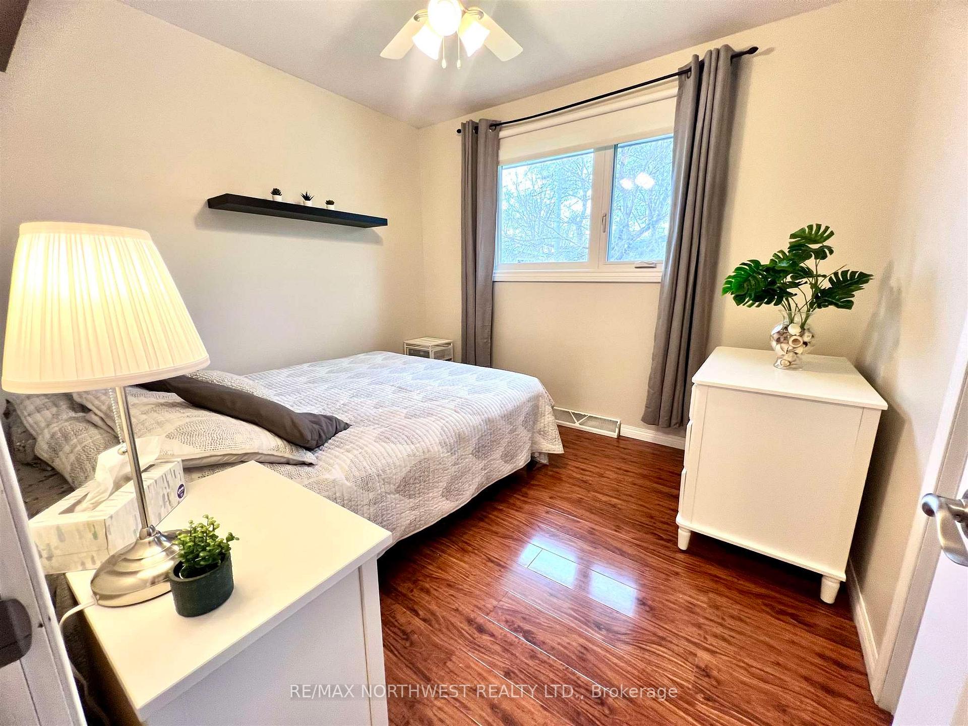 Photo 12 of 1352 Valley Drive, Kenora, Pinecrest — HOMEH