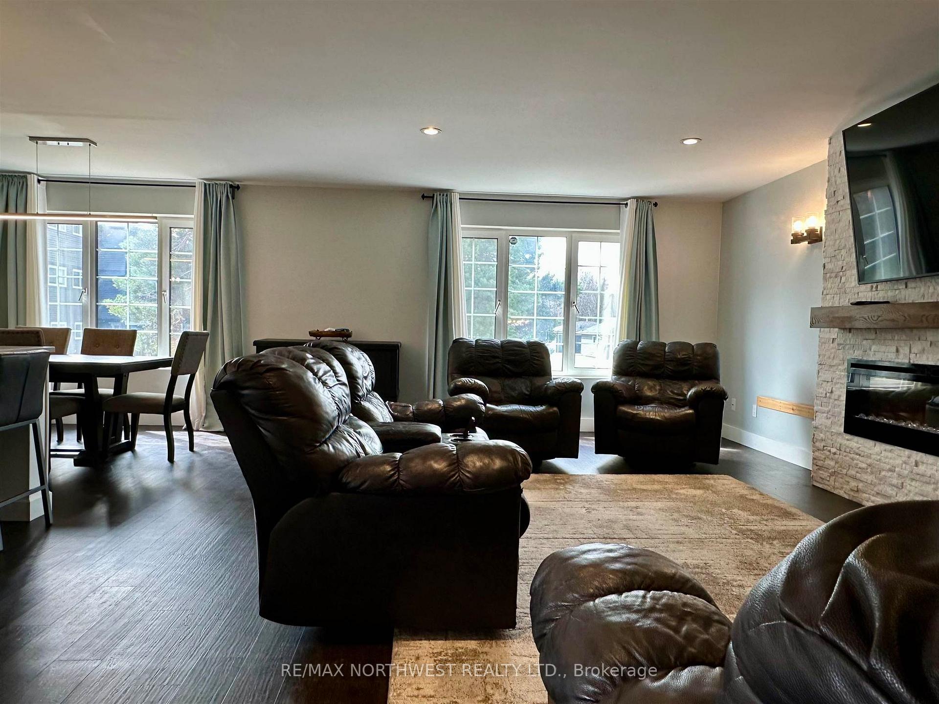 Photo 3 of 1210 Strachan Place, Fort Frances — HOMEH