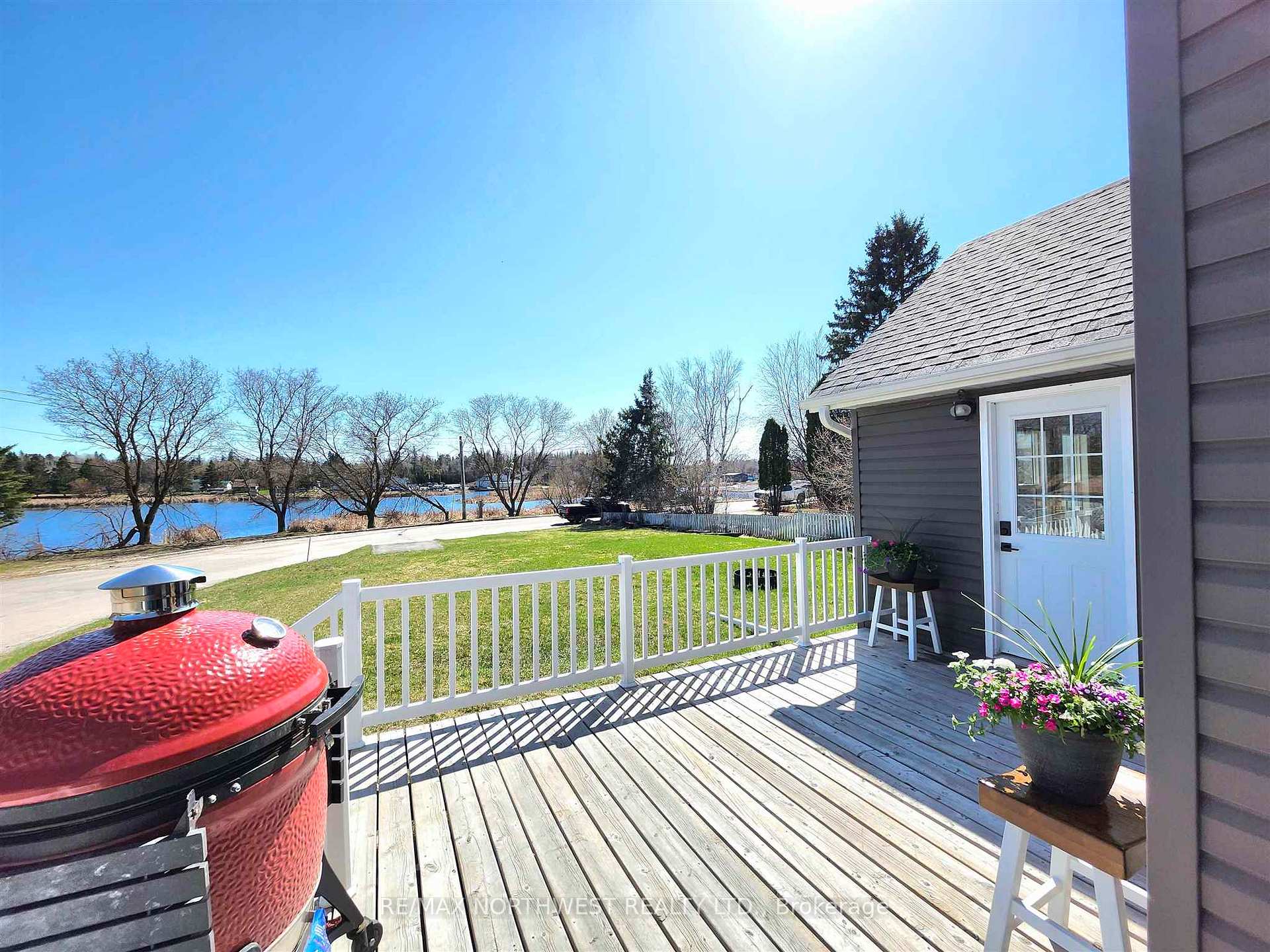 Photo 2 of 58 Tenth Avenue S, Kenora, Central — HOMEH