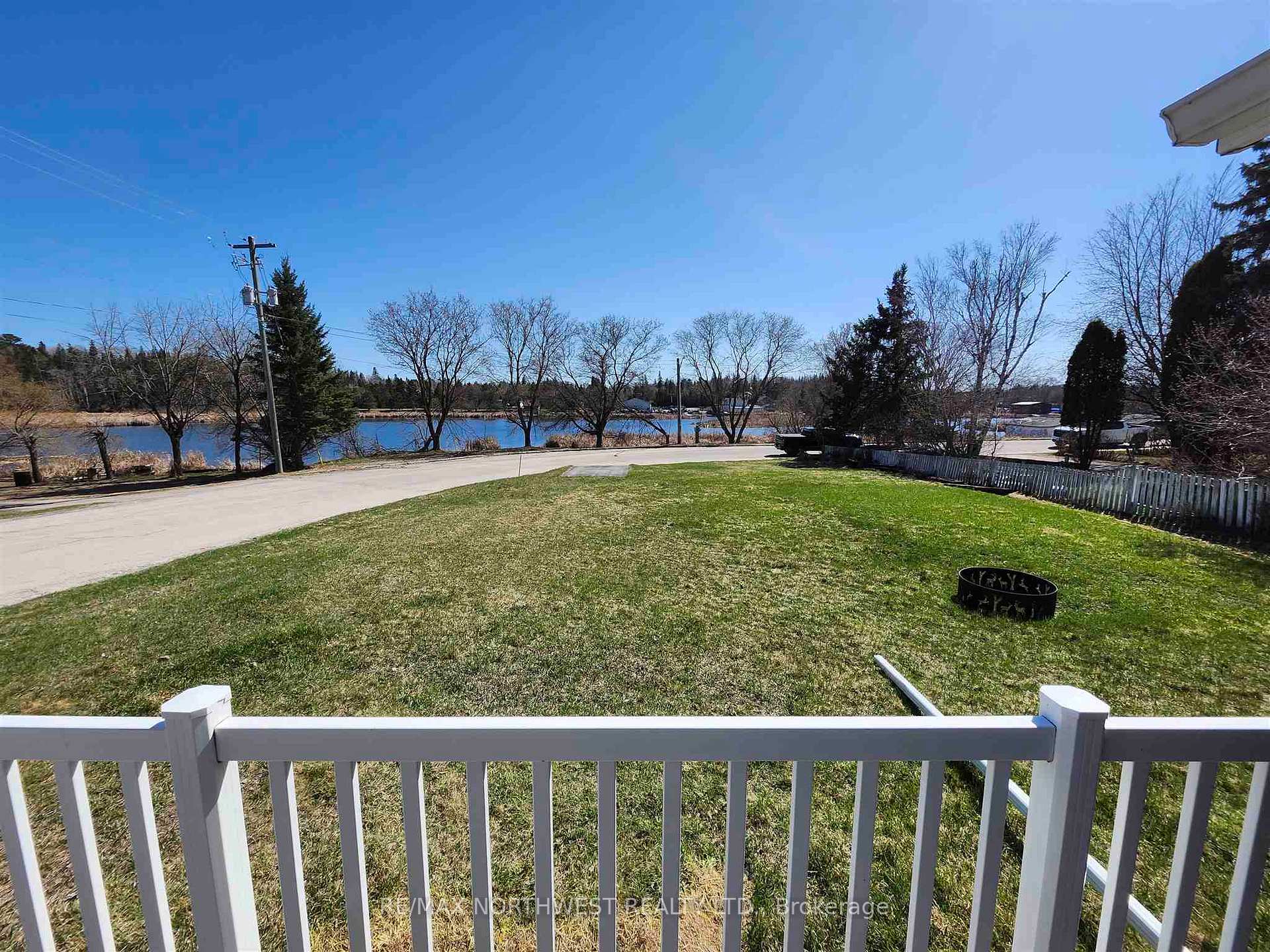 Photo 6 of 58 Tenth Avenue S, Kenora, Central — HOMEH