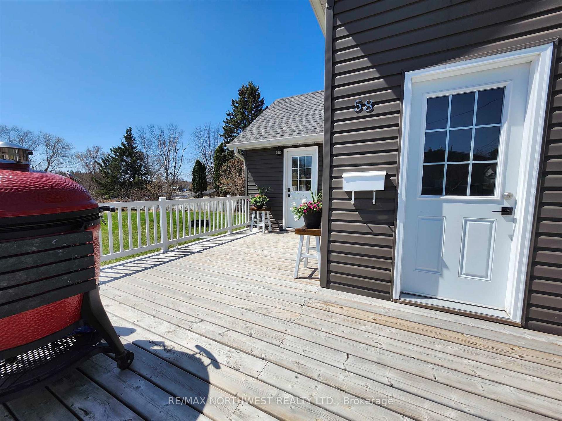 Photo 8 of 58 Tenth Avenue S, Kenora, Central — HOMEH