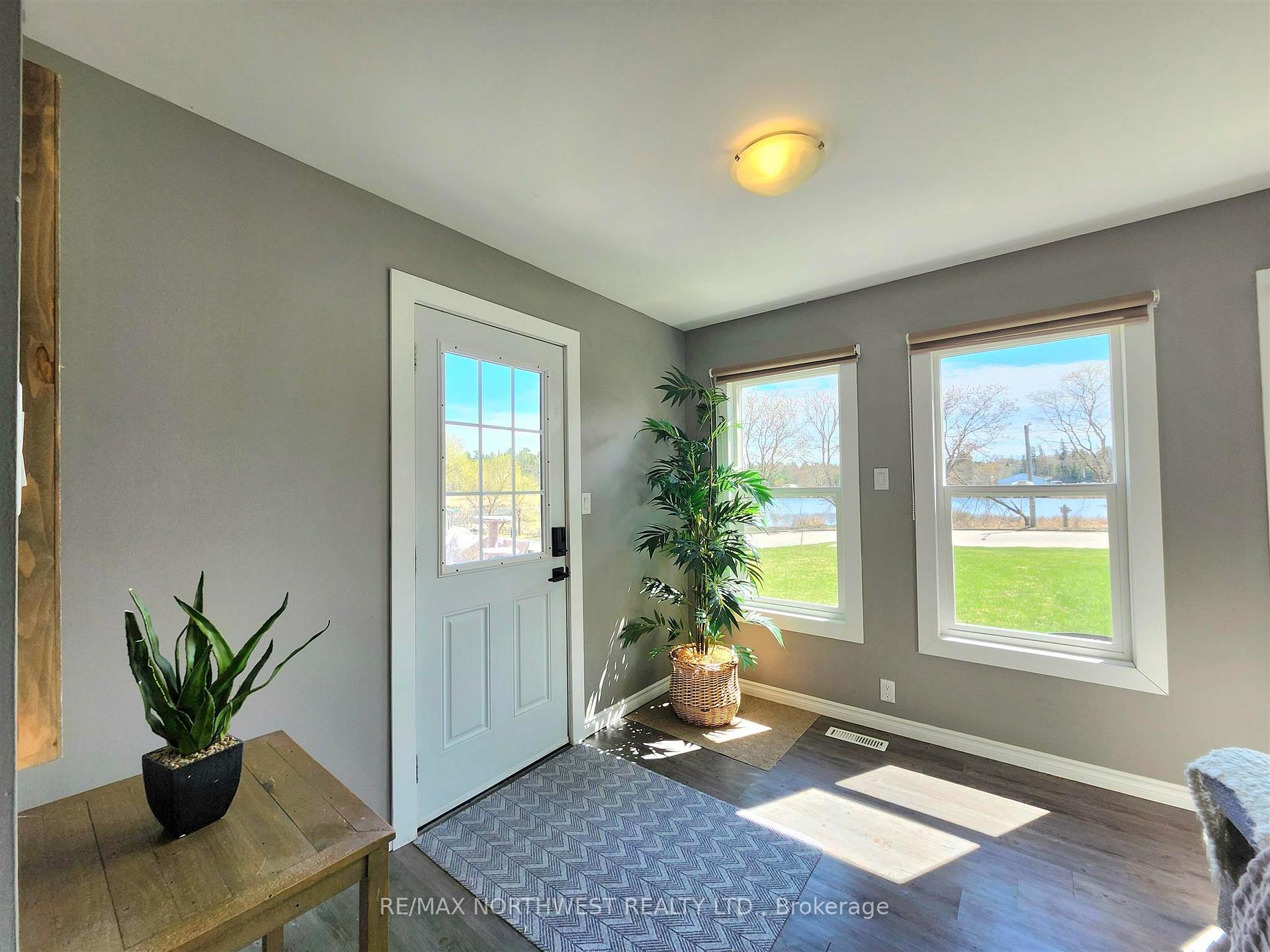 Photo 9 of 58 Tenth Avenue S, Kenora, Central — HOMEH