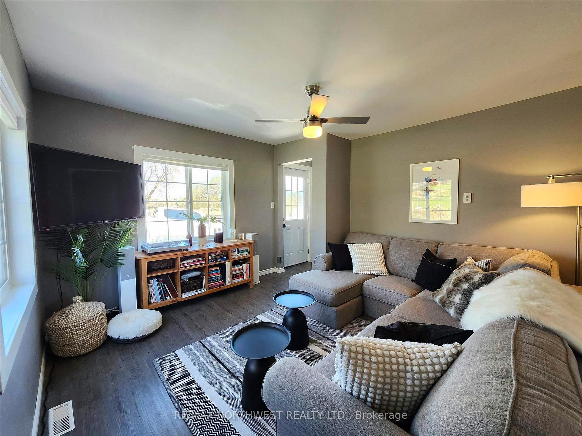 Photo 20 of 58 Tenth Avenue S, Kenora, Central — HOMEH