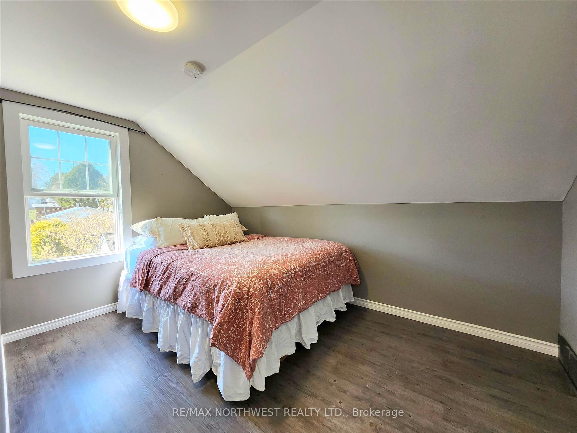 Photo 25 of 58 Tenth Avenue S, Kenora, Central — HOMEH