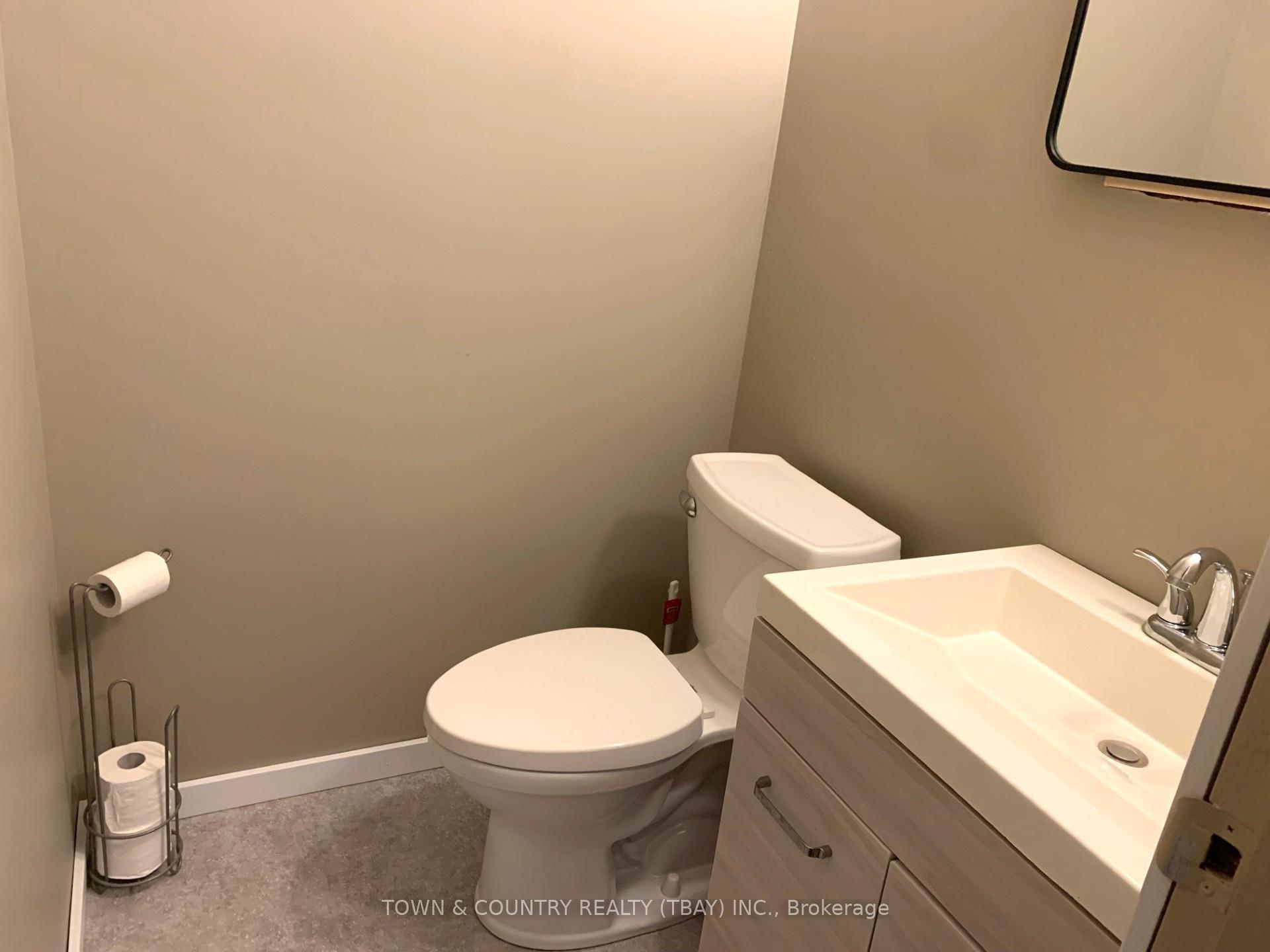 Photo 10 of 1102 Boundary Drive, Neebing, Scoble — HOMEH