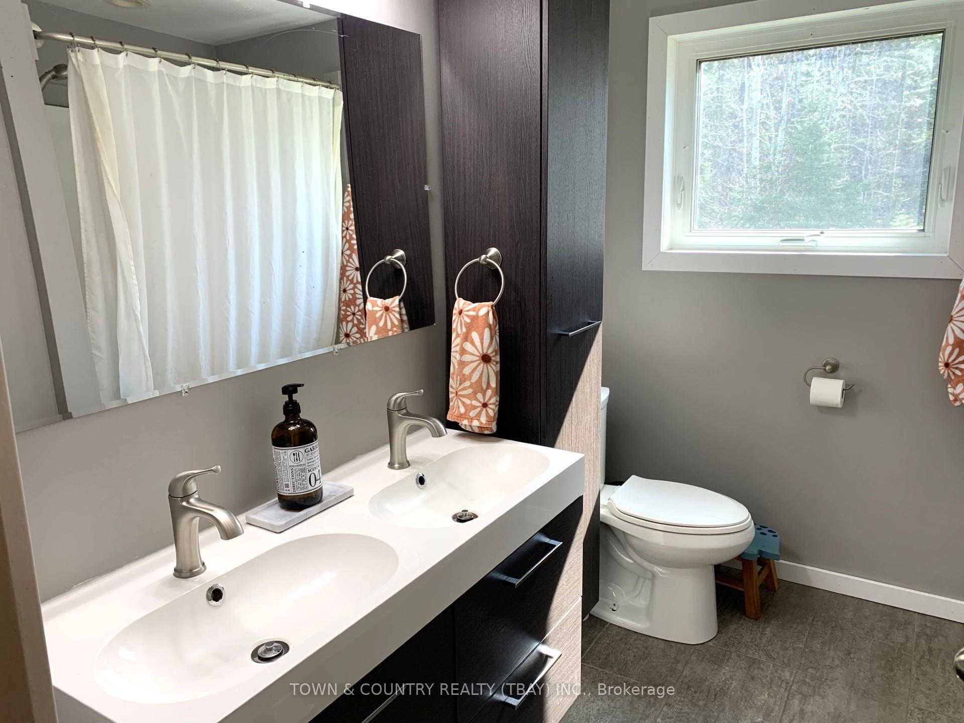 Photo 11 of 1102 Boundary Drive, Neebing, Scoble — HOMEH