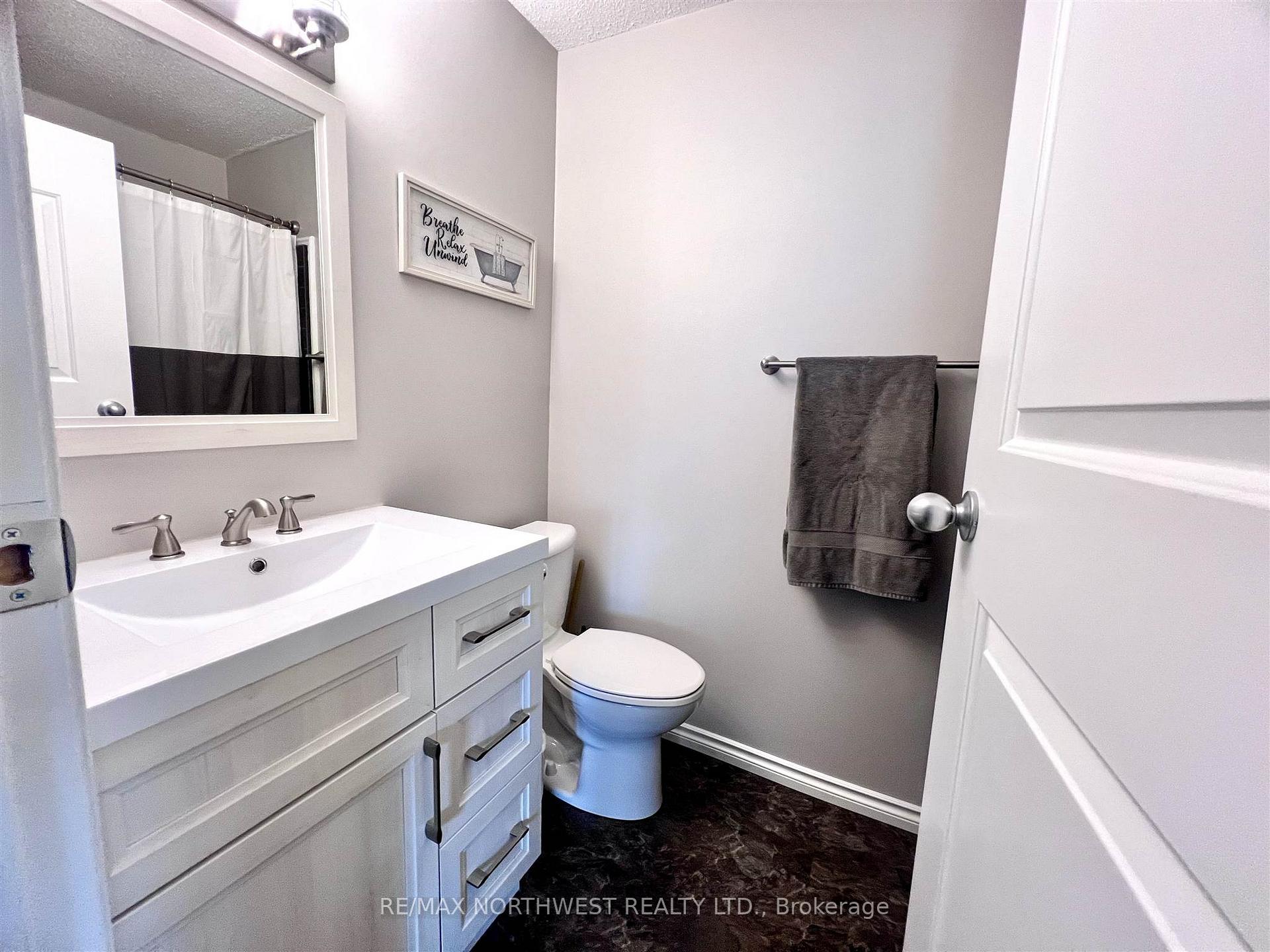 Photo 17 of 15 Amethyst Street, Kenora, Amethyst — HOMEH