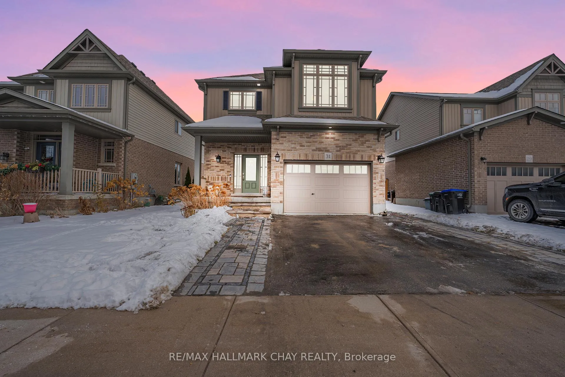 Photo 1 of 31 Carleton Trail, New Tecumseth, Beeton — HOMEH